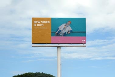 Valla publicitaria horizontal con zoom out - vista frontal