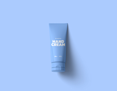 Creme para as Mãos em um Fundo Azul