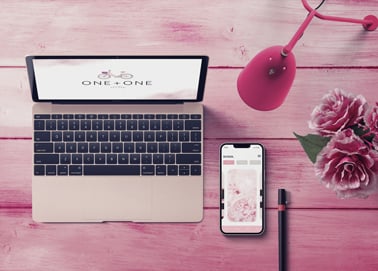 Um iPhone e um MacBook, Vista de Cima