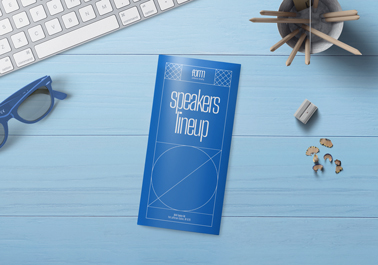 Folleto y sacapuntas