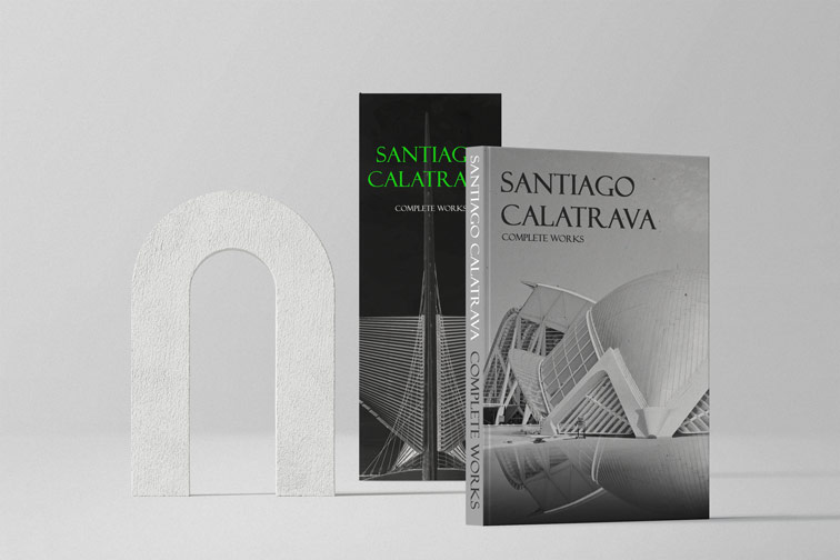 Книга и буклет на нейтральном фоне