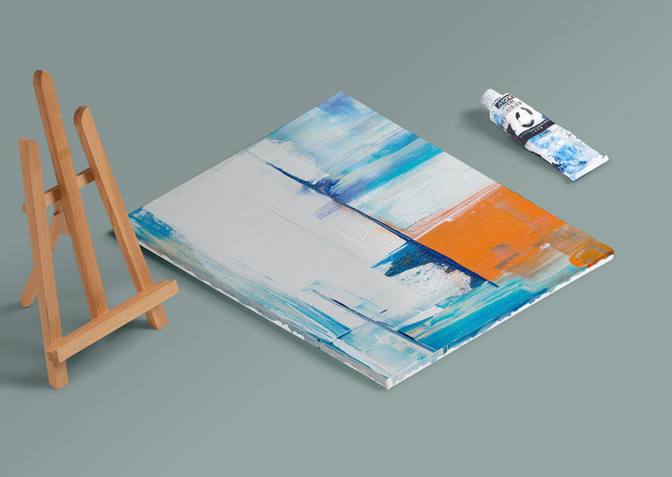 Холст и тюбик с краской