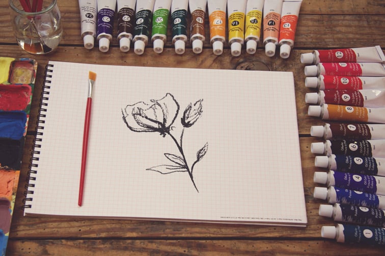 كتيب رسم أبيض مع معدات فنية