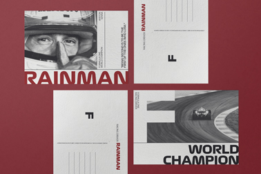 Vista superior de una colección de postales