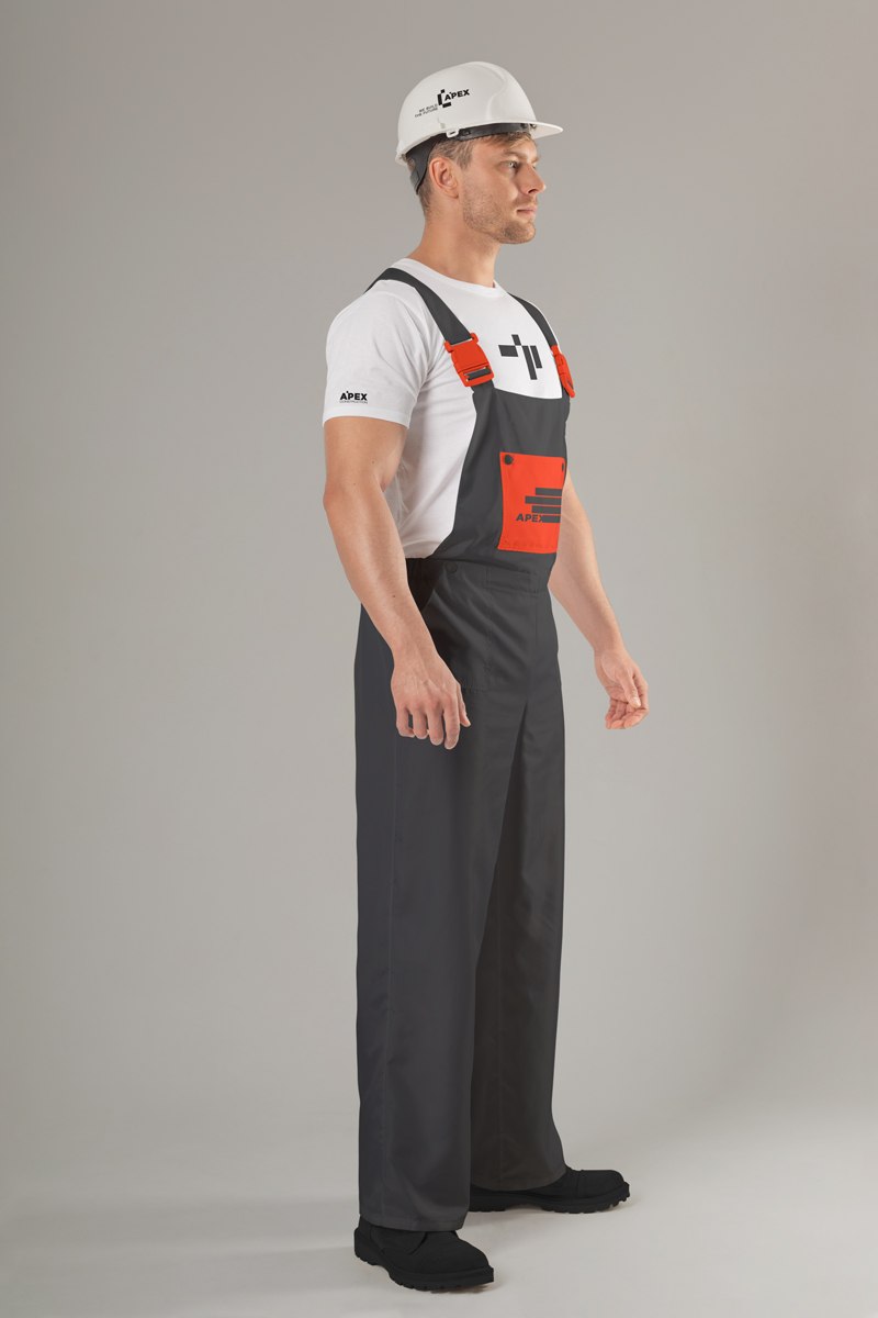 İş Elbisesi Giyen Adamın Yandan Görünüşü