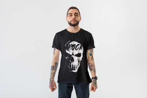 Homme portant un T-shirt oversize Demi-vue