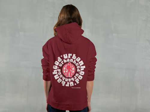 Мужчина в худи, вид сзади