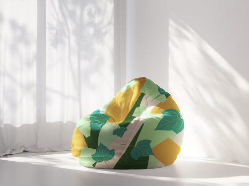 Pouf exposé à la lumière naturelle