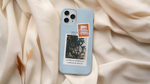 Celular em lençóis bagunçados