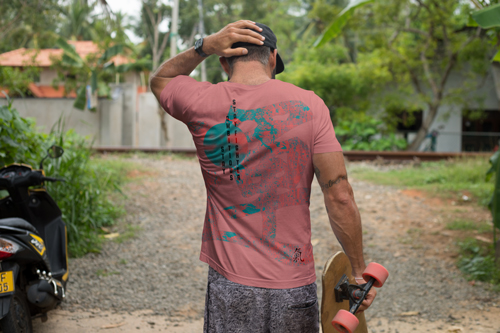Homem com uma Camiseta Vista Traseira
