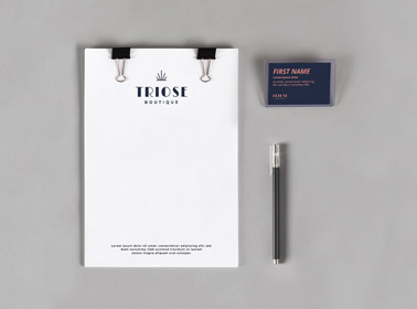 Geschäfts-Flyer mit Ausweis und Stift