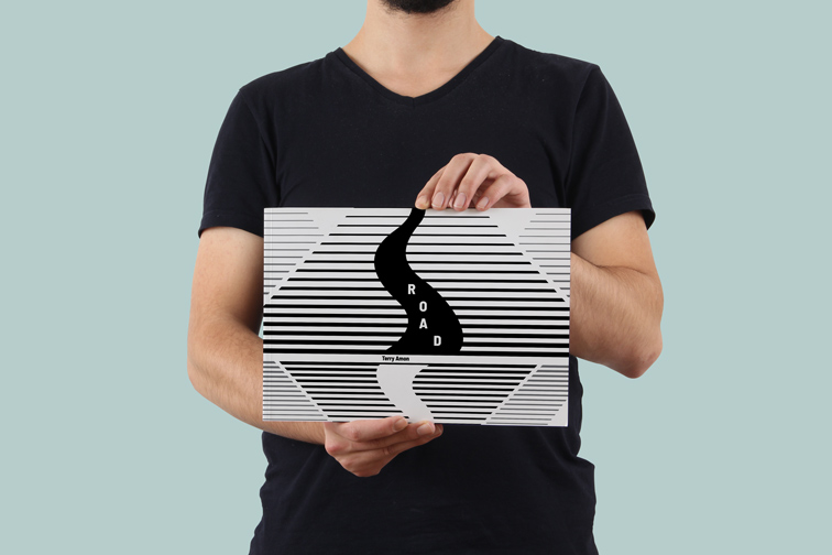 水平本を保持している男