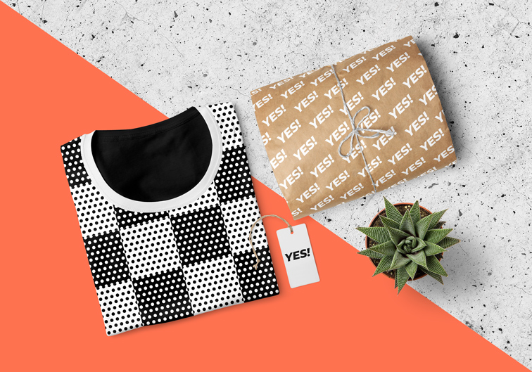 Сложеная Майка с Подарком в Обертке