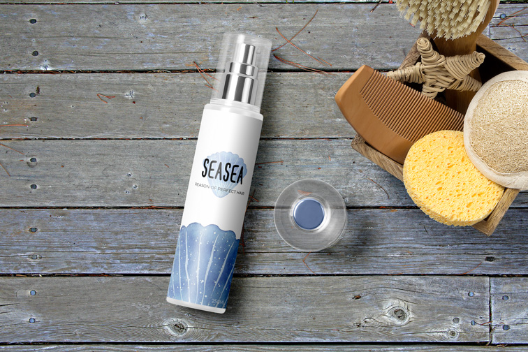 Товары по Уходу за Волосами на Деревянном Фоне