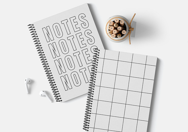 Mockups Minimalistas de Cuadernos de Bocetos