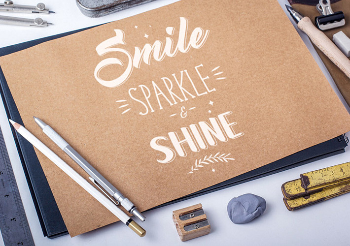 Paquete de Mockups de Cuaderno de Bocetos