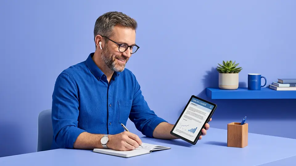 Man studying an online course